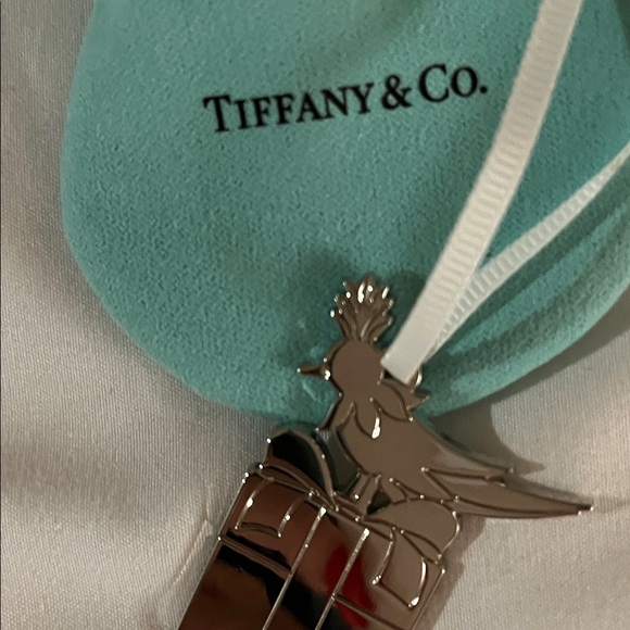 Tiffany & Co. Silver Gift Ornament with Blue Pouch - Picture 4 of 4